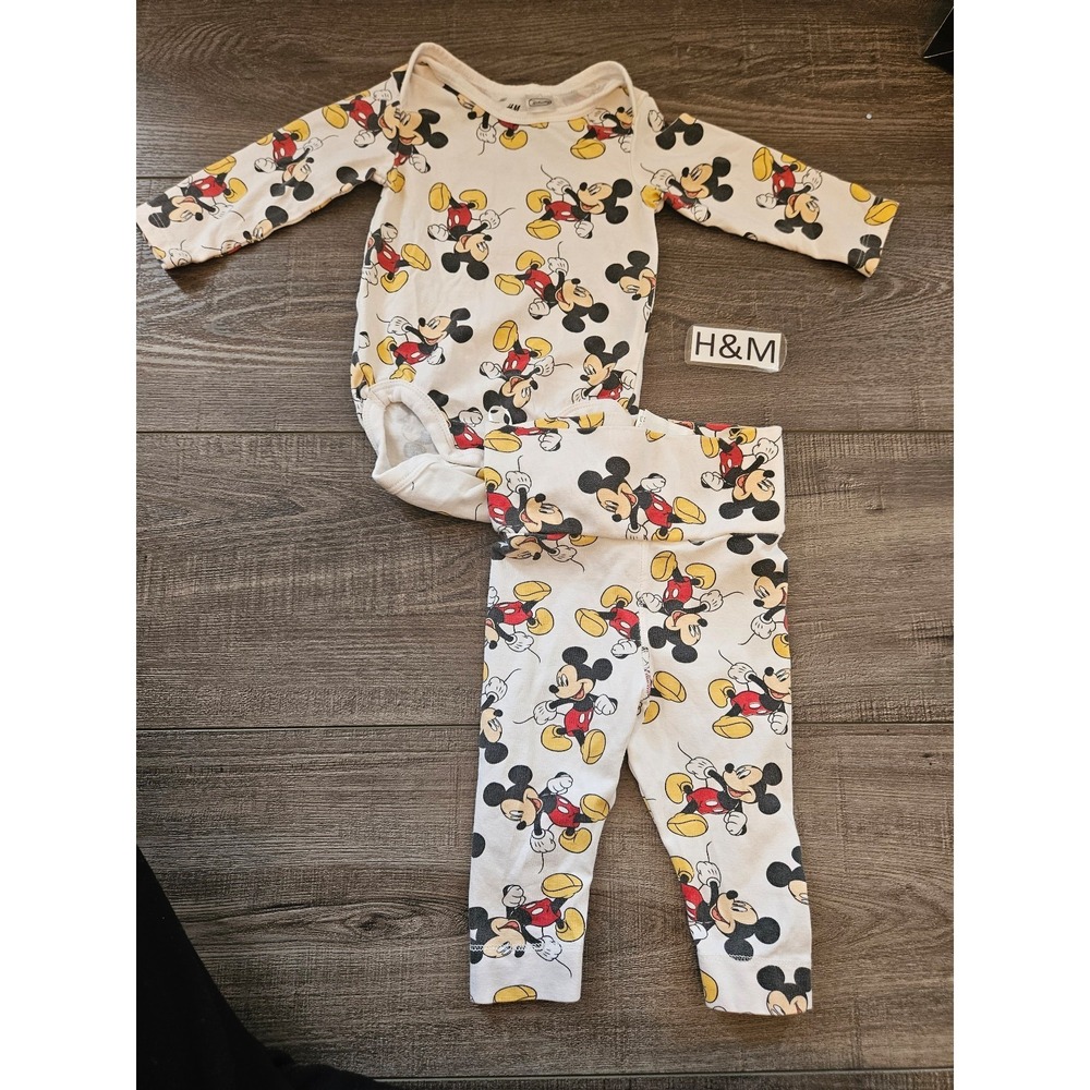 H&m baby mickey mouse set‎ 2-4 mos